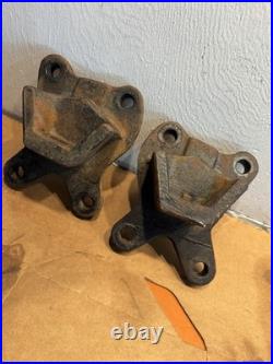 2 x Engine Mounts for Detroit Diesel Series 60 OEM 01-22935-001 and 01-22935-000