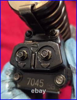 Detroit Diesel Series 60 12.7L Injectors 7045. OFF RUNNING TRUCK, SOLD AS CORE